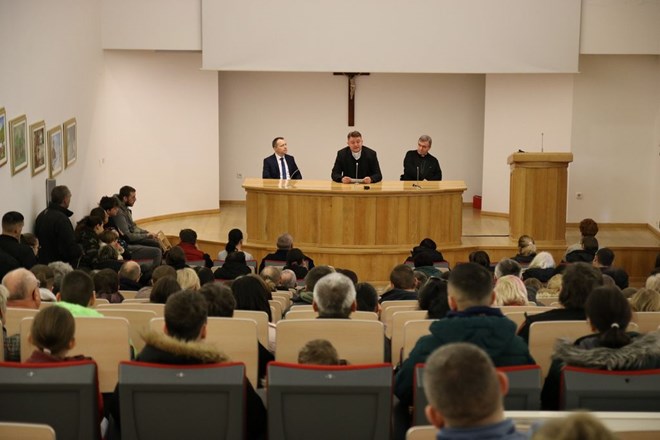 Susret Caritasa Varaždinske biskupije s roditeljima petero i više malodobne djece